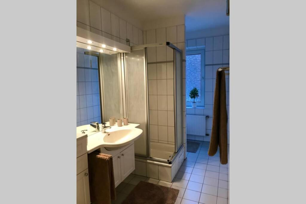 Apartment Trade Fair And Business - Messe *
